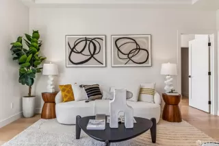 Photo #5: 425078367 Listing