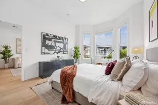 Photo #6: 425078408 Listing