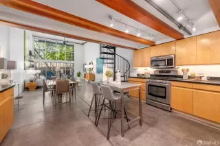 Photo #2: 425078490 Listing