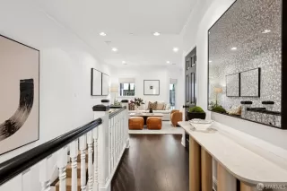 Photo #5: 425078733 Listing