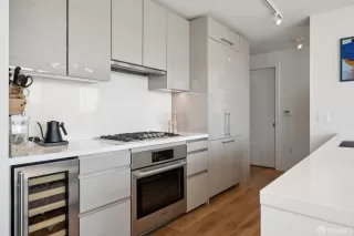 Photo #6: 425079065 Listing