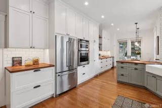 Photo #5: 425079266 Listing