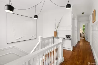 Photo #6: 425079278 Listing