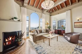 Photo #2: 425079283 Listing 