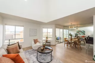 Photo #3: 425079384 Listing 