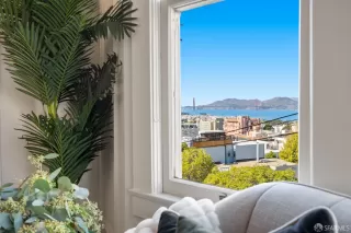 Photo #2: 425079461 Listing