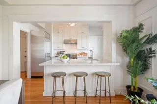 Photo #6: 425079461 Listing