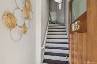 Photo #6: 425079481 Listing