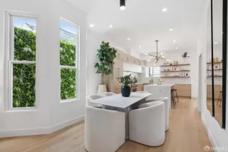 Photo #4: 425079515 Listing 