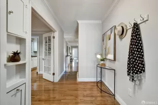 Photo #6: 425079593 Listing