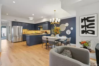 Photo #5: 425079672 Listing 