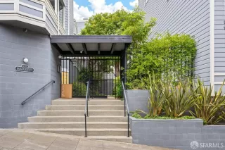 Photo #3: 425079772 Listing 