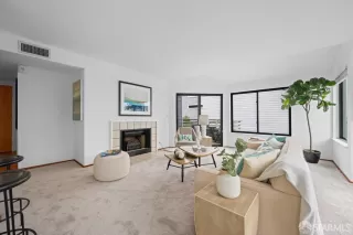 Photo #6: 425079772 Listing 