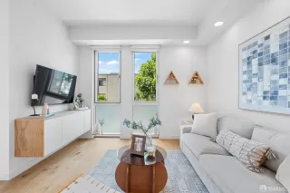 Photo #3: 425079848 Listing 