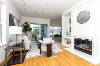 Photo #1: 425079944 Listing 