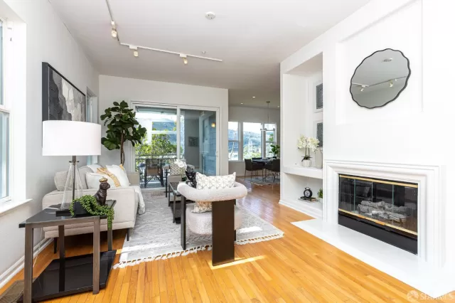 MLS: 425079944 Condo For Sale