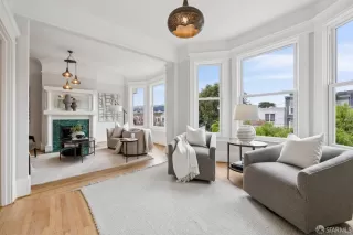 Photo #3: 425079945 Listing