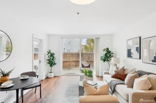 Photo #2: 425079987 Listing 