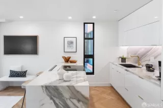 Photo #6: 425080099 Listing