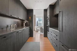 Photo #3: 425080439 Listing