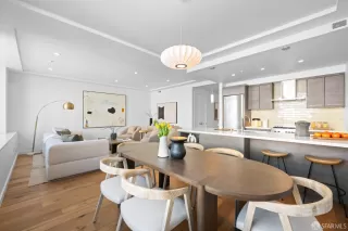 Photo #4: 425080459 Listing 