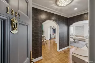 Photo #3: 425081201 Listing 