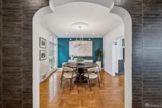 Photo #4: 425081201 Listing 