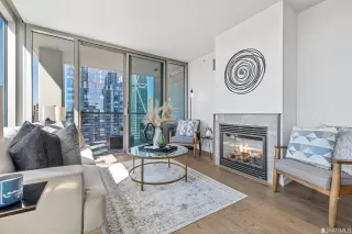 Photo #3: 425081319 Listing