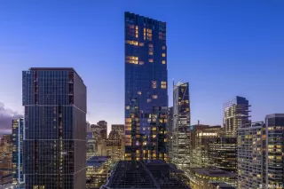 Photo #4: 425081319 Listing