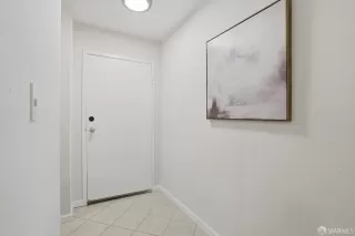 Photo #5: 425081435 Listing