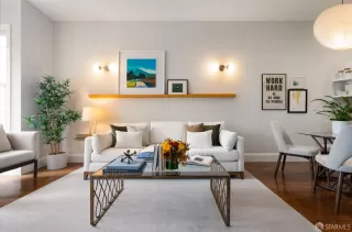 Photo #3: 425081459 Listing