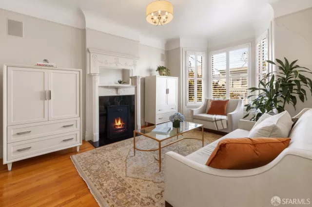 MLS: 425081590 Condo For Sale