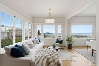 Photo #5: 425081956 Listing 