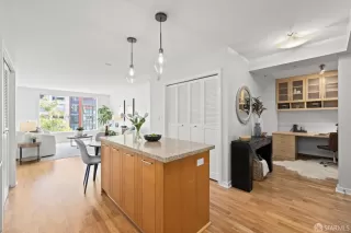 Photo #5: 425082926 Listing