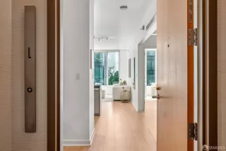 Photo #2: 425083386 Listing 