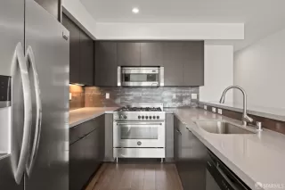 Photo #4: 425083396 Listing 