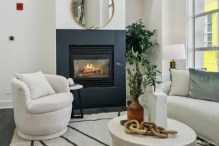 Photo #4: 425083739 Listing 