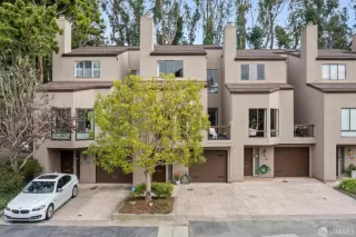 Photo #4: 425083916 Listing