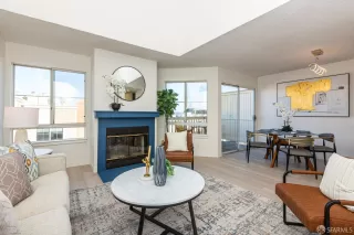 Photo #4: 425084087 Listing 