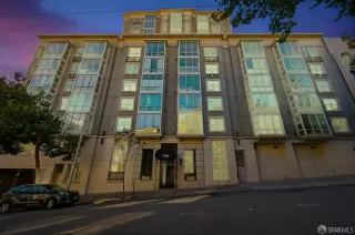 Photo #2: 425084503 Listing