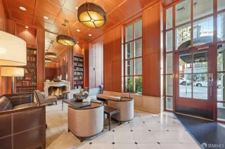 Photo #5: 425084503 Listing