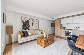 Photo #6: 425084666 Listing