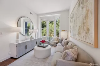 Photo #3: 425084904 Listing