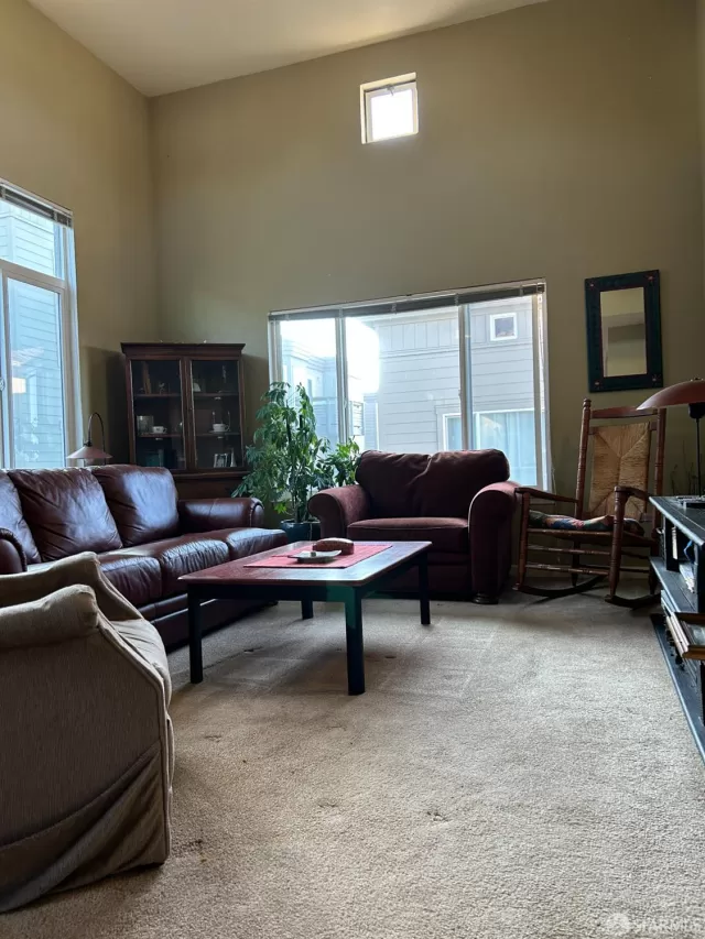 MLS: 425085070 Condo For Sale