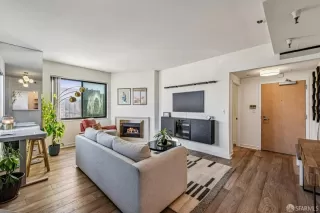 Photo #5: 425085081 Listing 