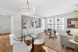 Photo #4: 425085314 Listing 