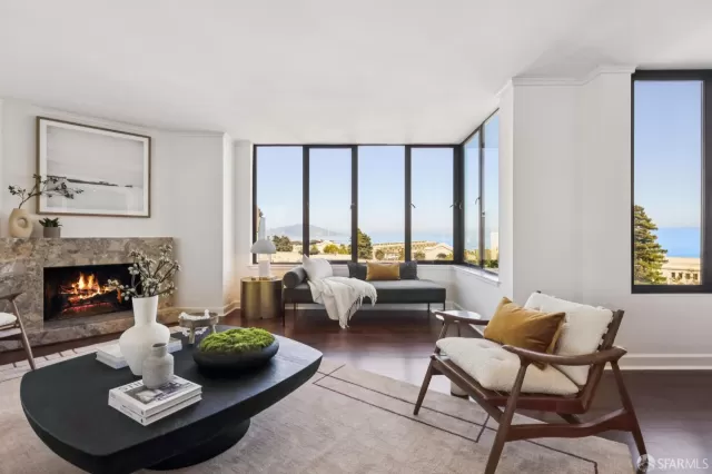 MLS: 425085315 Condo For Sale