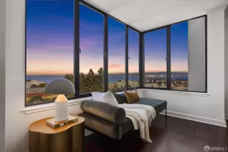 Photo #4: 425085315 Listing