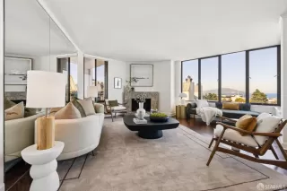 Photo #5: 425085315 Listing