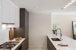 Photo #5: 425085316 Listing 